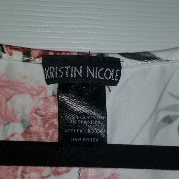 Kristen Nicole Bell Sleeve Floral Roses Print Knit Top Sz Large - Picture 4 of 4